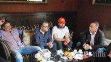Изложбата "Без рамки" дава старт на културните празници в Царево и Лозенец