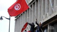 Премиерът на Тунис хвърли оставка
