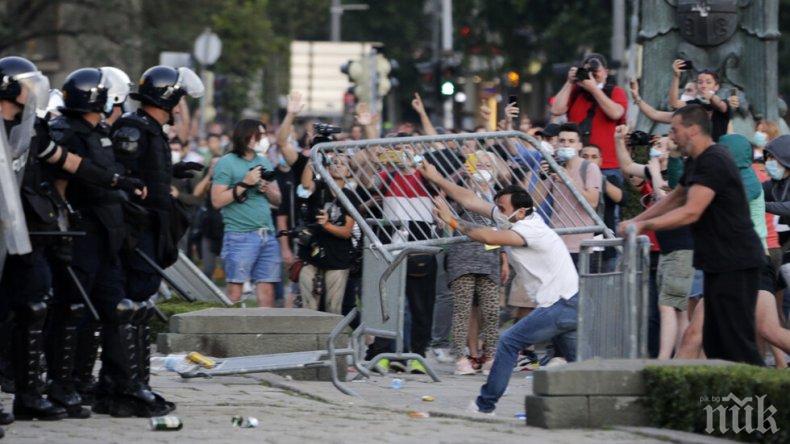 Броят на протестиращите в Белград чувствително намаля