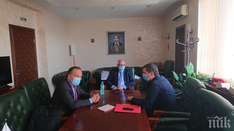 Илиан Тодоров се срещна с почетния консул на България в Кралство Белгия