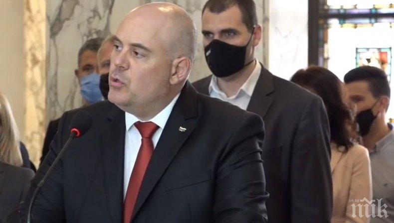 Главният прокурор Иван Гешев разби фейк новина срещу него