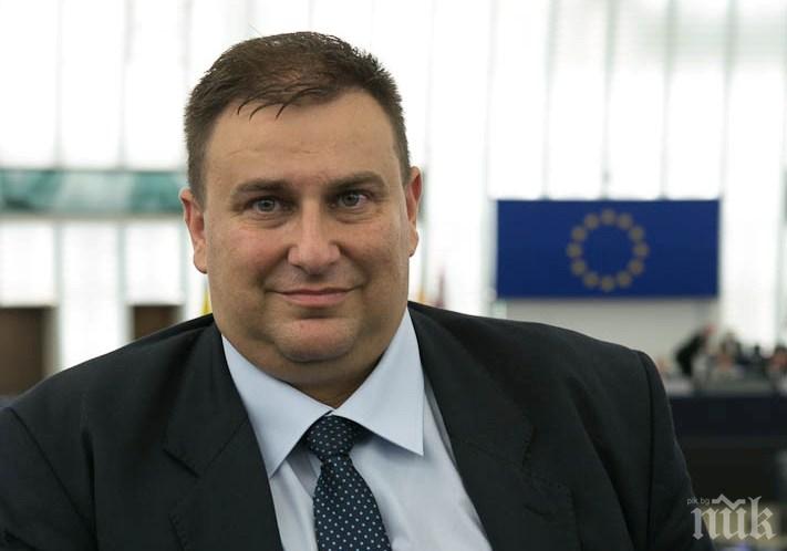 Eмил Радев: Без двойни стандарти за българи при безвизово пътуване за европейските граждани в САЩ