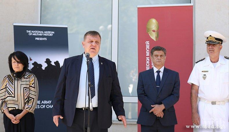 Каракачанов: Усилията на хората, ръководили армията в последните 30 години, днес се увенчават с успех