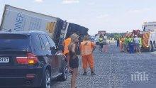 В УЧАСТЪКА НА СМЪРТТА: Катастрофа затапи магистралата към морето (СНИМКИ)