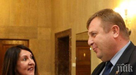 министър каракачанов качва херо мустафа борда фрегатата дръзки