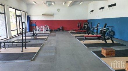 нова зала очаква щангистите белмекен