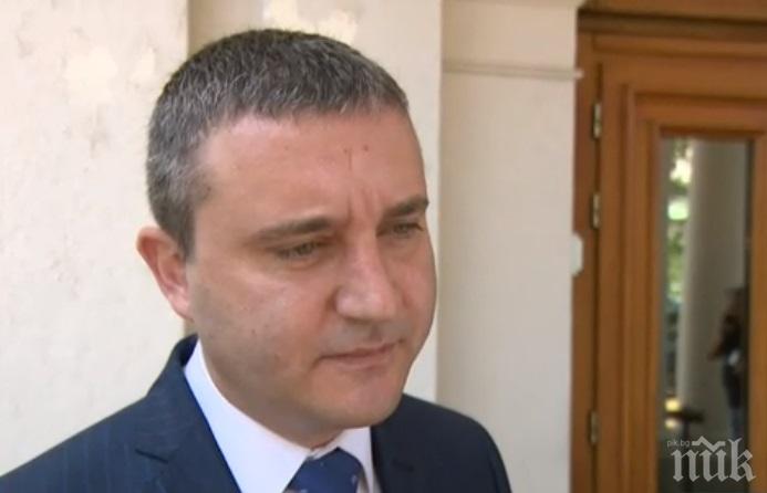 Владислав Горанов обяви дали ще подаде оставка: Абсурдно е точно мен да ме свързват с ДПС