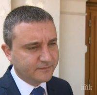 ИЗНЕНАДА: Владислав Горанов отказа да се върне в парламента, Калин Вельов остава депутат от ГЕРБ
