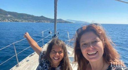 алекс сърчаджиева показа щерка приказен замък снимка