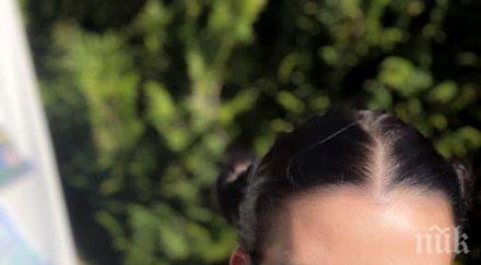 горещо деси цонева извади секси барабанче снимка