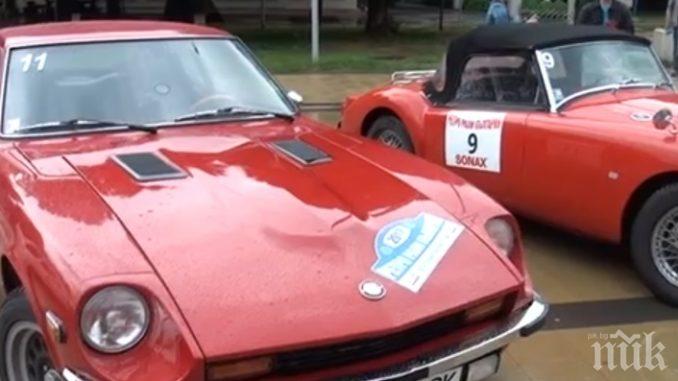 Парад на ретро коли готвят в Перник