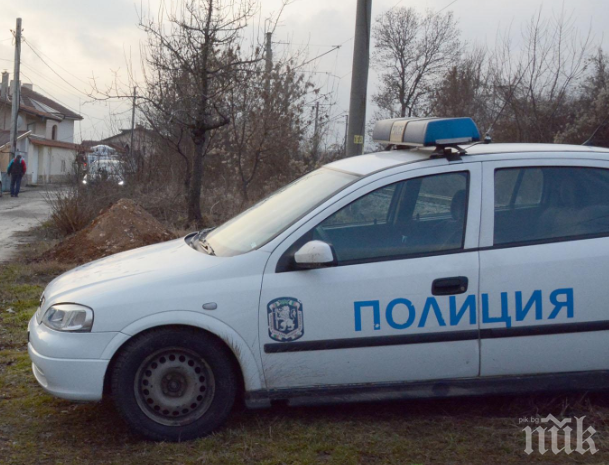 Арест за двама младежи, подпалили барака в Берковица
