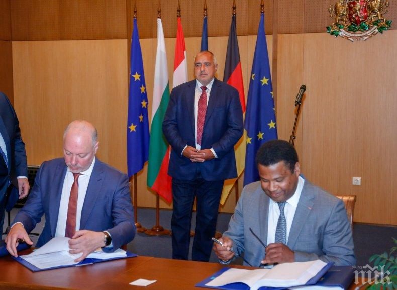 ПИК TV: Борисов присъства на подписване на концесията за летище София - инвестицията е за 608 милиона евро (ВИДЕО)