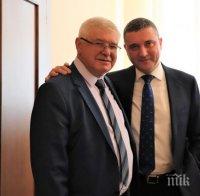 Кирил Ананиев прие поста от предшественика си Владислав Горанов