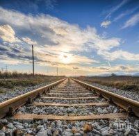 Влак дерайлира на гара Калояновец