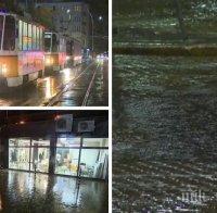 След провилния дъжд в София: Паднали дървета и наводнени улици