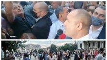 Евгени Будинов: Радев вдига юмрук и ходи като Че Гевара! Нона Йотова оплю Манолова: Появи се много грозно с тъпани като Клеопатра