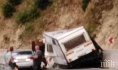 стана ясно две жертвите ужасяващата катастрофа кемпера кричим