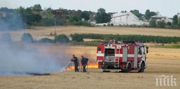 ОТ ПОСЛЕДНИТЕ МИНУТИ: Пожар гори до борса “Марица” на пътя Хасково-Димитровград
