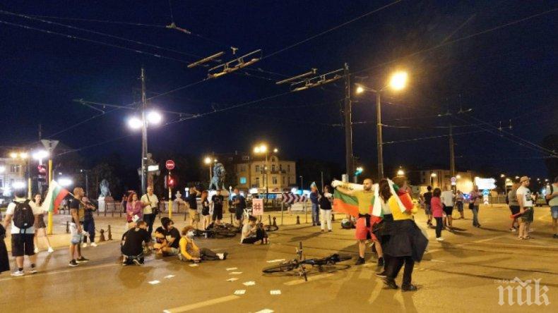 Без сериозни нарушения на обществения ред и задържани при поредните протести в столицата