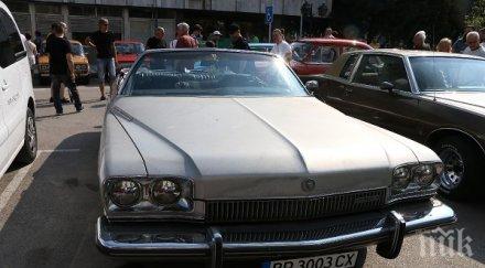 ретро парад събра очите автоманиаците видин