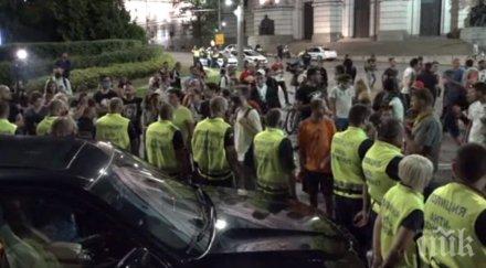 скандал уличните метежници блокираха часа шофьор подаде жалба