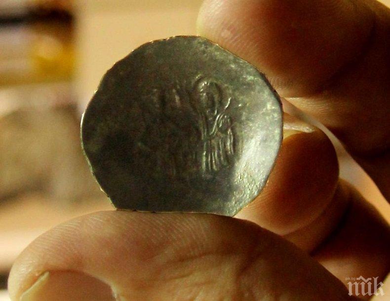 МИСТИКА: Зашита сребърна монета за дрехите гони злото  