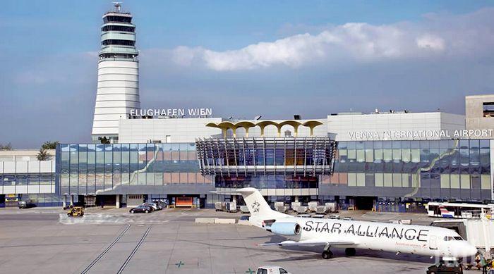 Австрия отваря летището във Виена за самолети за и от България