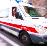 Съпрузи пострадаха при катастрофа край Мадан, откараха мъжа в болница в Пловдив
