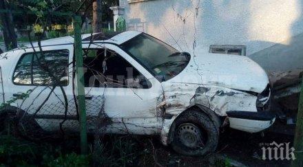 водач разби голф избяга патрул