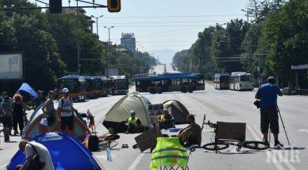 палаткаджиите променят маршрутите автобуса