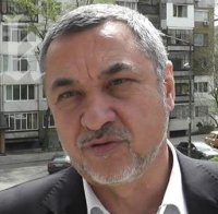 Валери Симеонов: Президентът е безличен, няма качества за поста, който заема