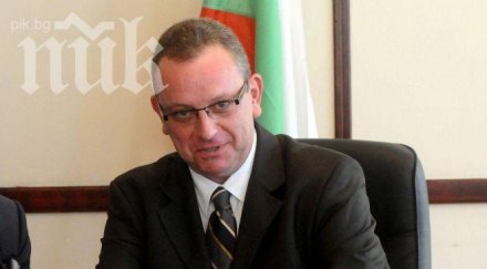 петър стоянович работим бързото възстановяване театъра пловдив