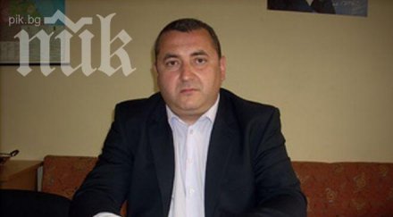 ексдепутатът прочул оргиите иска 1300 социални помощи