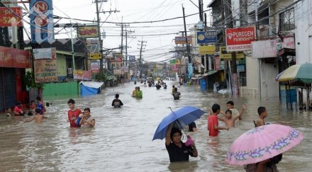 воден манила дъждове удавиха души заляха града снимки