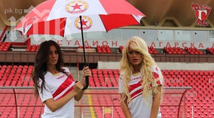 блондинка брюнетка заснеха секси фотосесия българска армия