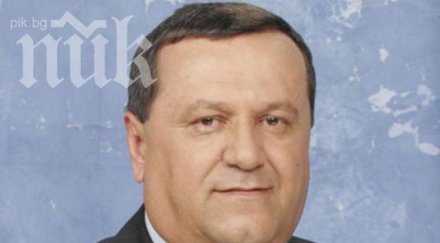 хасан адемов започна изплащането помощи първокласниците