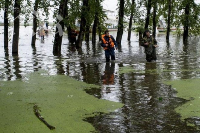 8000 вземат участие в борбата срещу наводненията край Хабаровск в Русия