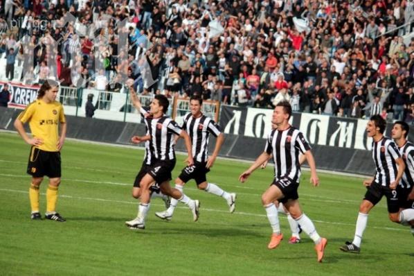 Смърфовете изравниха на Нафтата в Бургас