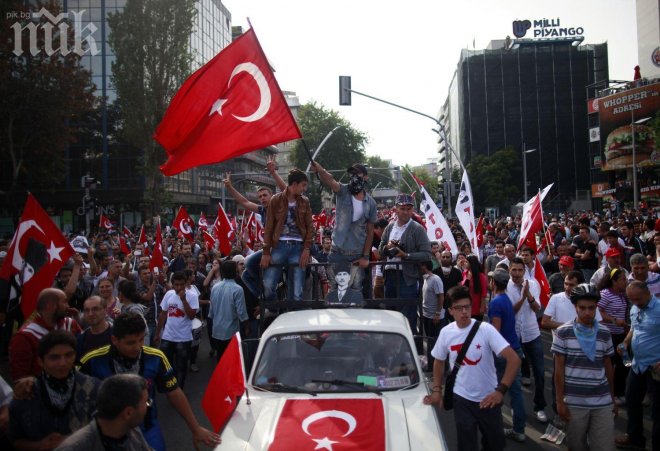 Спират турски сериал заради протестиращи актьори