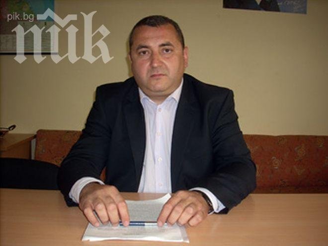 Ексдепутатът, прочул се с оргиите си, иска 1300 лв. социални помощи