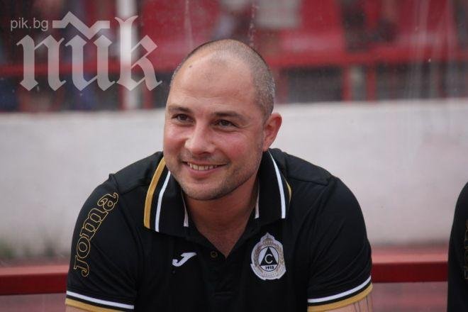 Букарев пробва португалец за заместник на Тошко Янчев в Славия