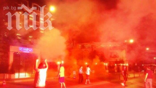 Безсънна нощ за футболистите на Арсенал в Истанбул (видео)