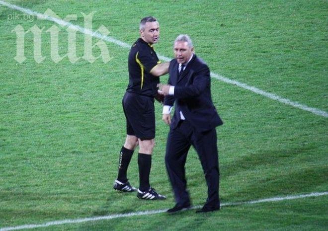 Варненски гамени тероризират скандалния рефер Ахмед Ахмед