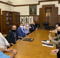 Копейкин си тръгна, Гешев още работи - обсъди противодействието срещу битовата престъпност с шефовете на Окръжните прокуратури в Пловдив