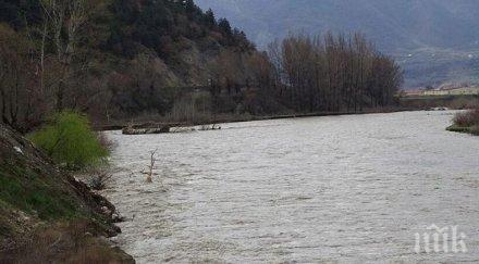 риосв софия взе проби сигнал замърсяване река струма