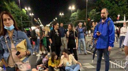 мвр пусна кадри снощния протест столицата центърът става сметище