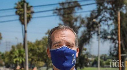 covid мерки кметът лос анджелис спира тока водата домашните купонджии