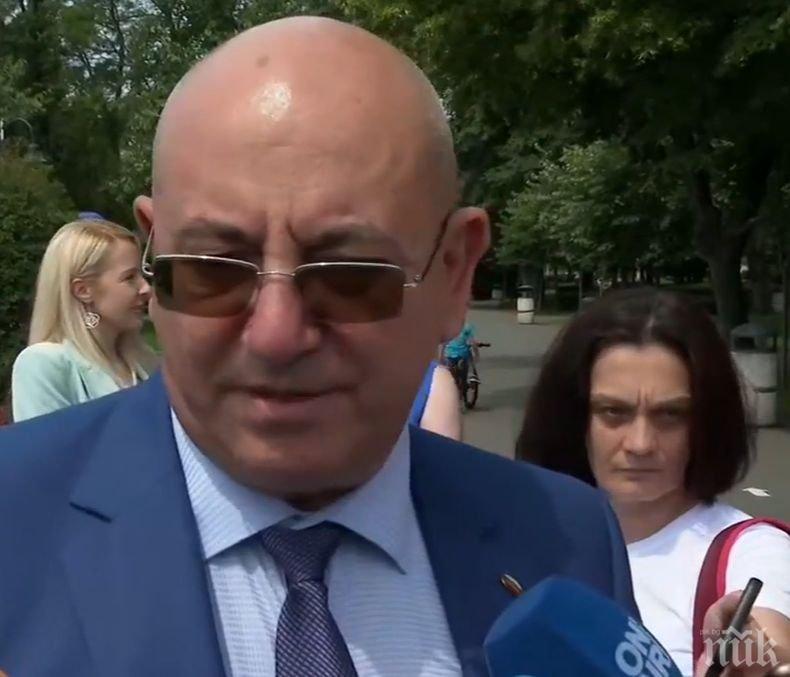 Екоминистърът опровергава лъжи на Мая Манолова 