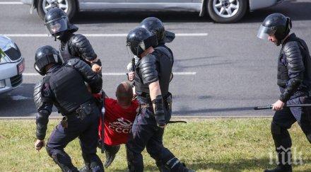 минск спецчастите стреляха хора протестиращи балконите